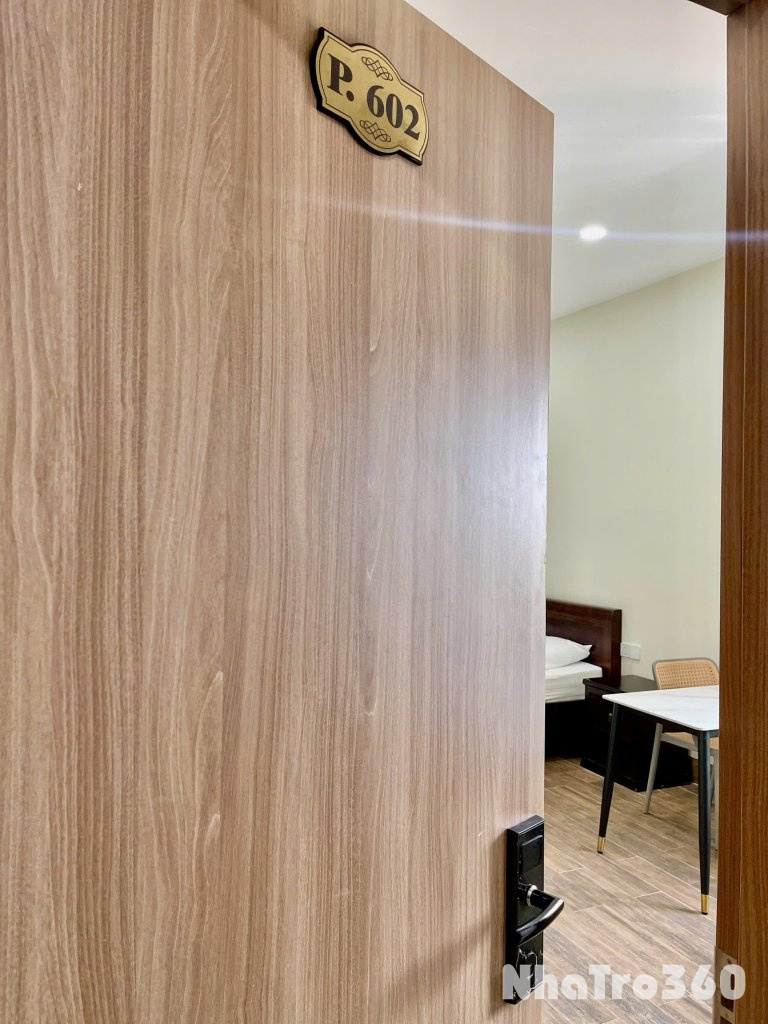 CĂN HỘ CÓ CỬA SỔ QUẬN 10 GẦN BIGC, HUFLIT, VẠN HẠNH MALL,...