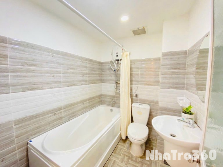 Cho thuê căn Penhuose Quận 1 gần Phố Tây Bùi Viện