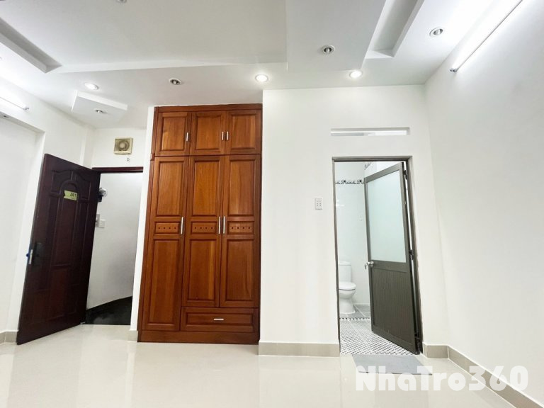 Phòng mới ban công full nt 100% Lý Thường Kiệt q10