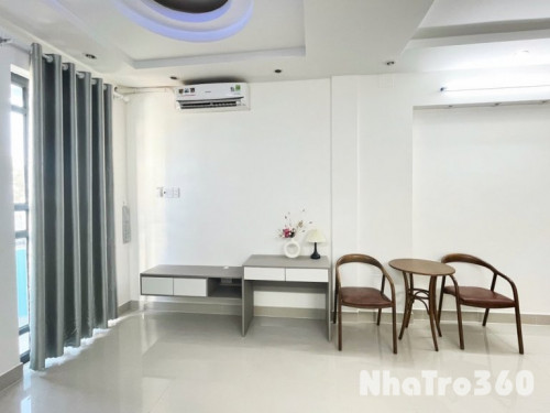 Phòng mới ban công full nt 100% Lý Thường Kiệt q10