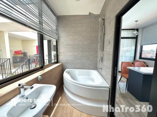 Cho thuê căn Penthouse dạng 1PN gần công viên HVT