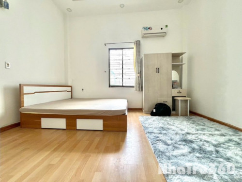 Studio cửa sổ trời full nội thất Etown Tân Binh