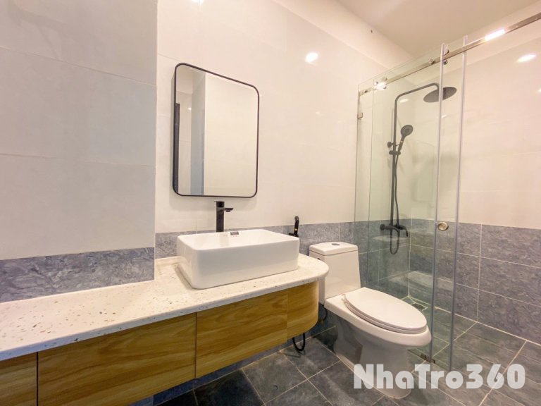 Cho thuê căn studio cửa sổ trời gần sân bay TSN