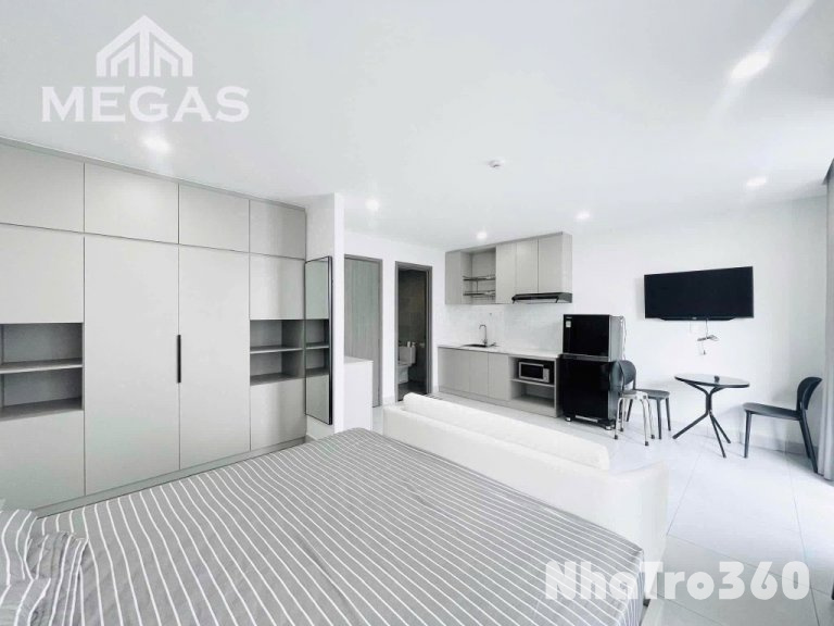 Căn hộ full nội thất ban công Võ Văn Kiệt Quận 5