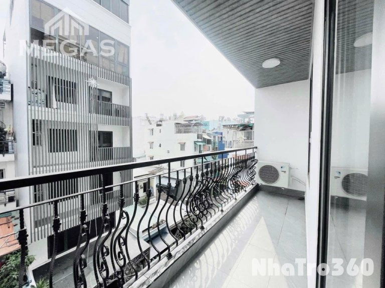Căn hộ full nội thất ban công Võ Văn Kiệt Quận 5