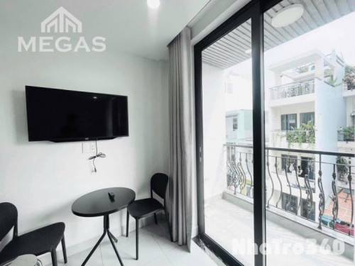 Căn hộ full nội thất ban công Võ Văn Kiệt Quận 5