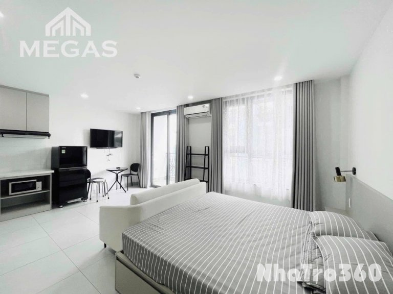 Căn hộ full nội thất ban công Võ Văn Kiệt Quận 5