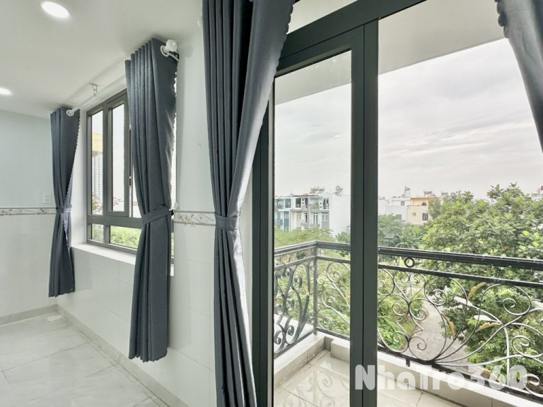 Phòng ban công, KDC 13E, gần VHU, UEH, Bình Chánh