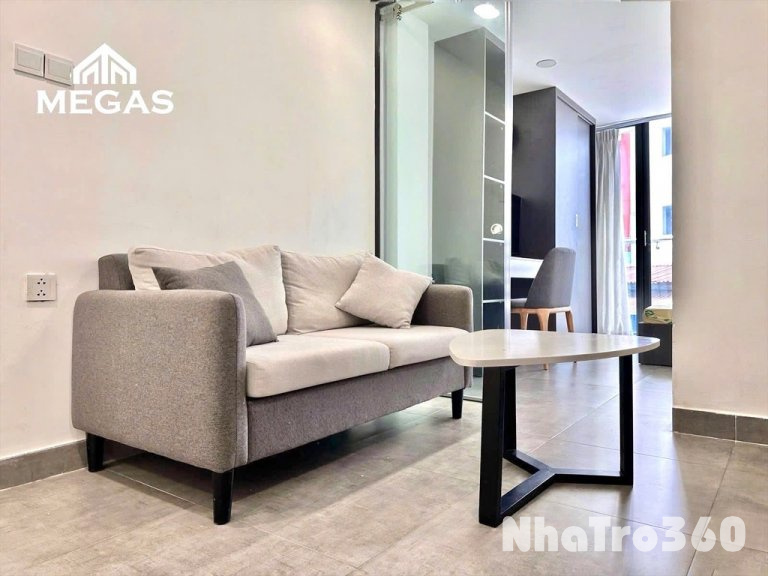 TRỐNG CĂN HỘ 1PN FULL NỘI THẤT BAN CÔNG QUẬN 1