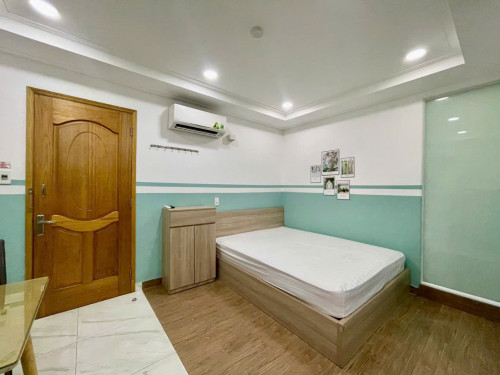 CĂN HỘ FULL NỘI THẤT NGAY TRUNG TÂM QUẬN 10 GẦN CÔNG TRƯỜNG DÂN CHỦ
