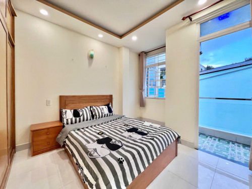 CĂN HỘ BAN CÔNG FULL NỘI THẤT QUẬN 3