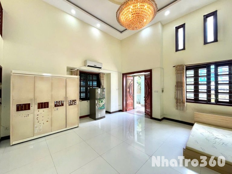 Phòng cam kết như hình ngay quận 8, bancol siêu rộng, gần cầu Nguyễn Tri Phương