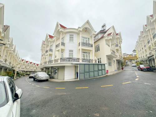 CHO THUÊ HOMESTAY FULL NỘI THẤT KHU GOLDEN HILLS P4 TP ĐÀ LẠT 15TR/THÁNG