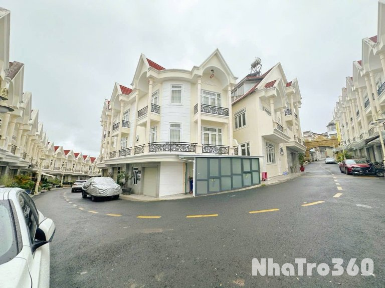 CHO THUÊ HOMESTAY FULL NỘI THẤT KHU GOLDEN HILLS P4 TP ĐÀ LẠT 15TR/THÁNG