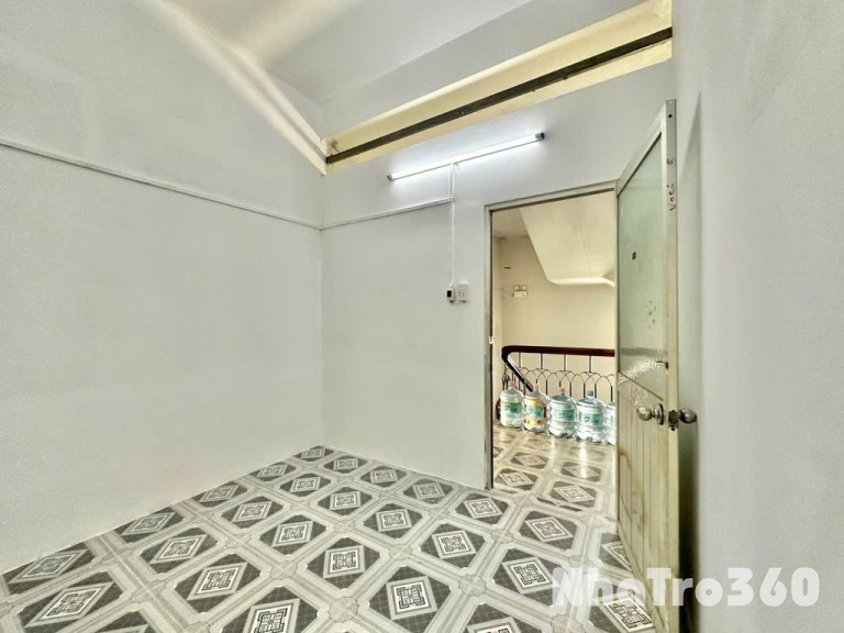 Nội thất cơ bản, rộng, giá rẻ, tự do