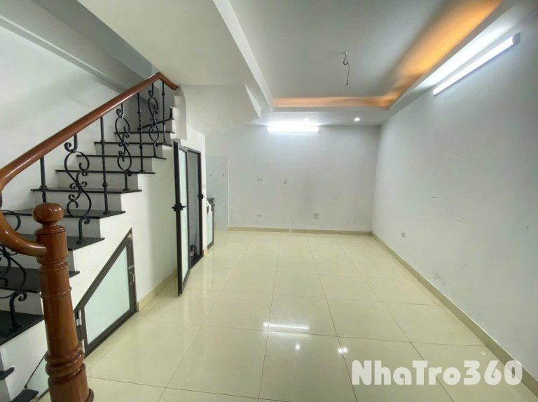 Cho thuê nhà Phố Giáp Nhị 40m2 x 2 tầng, 2 ngủ, 2 vệ sinh, 7 Triệu Bán hàng online, KD VP