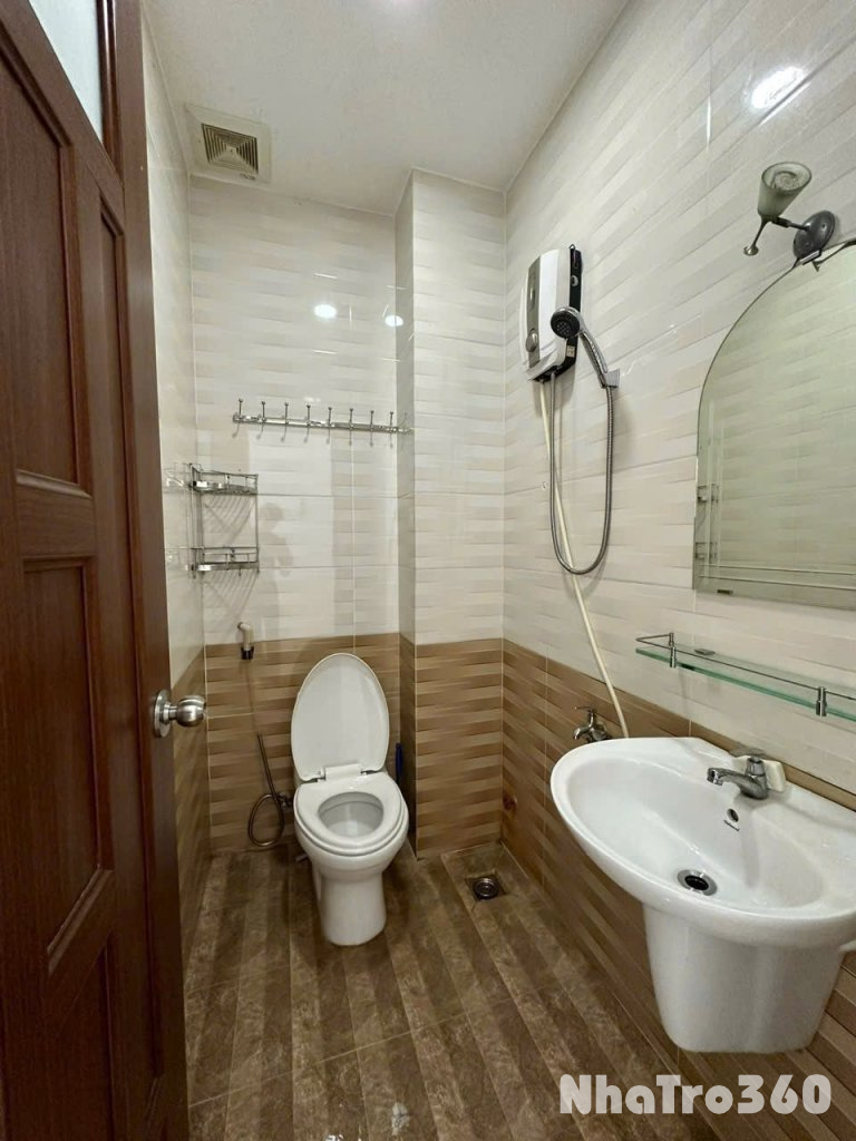 Cho thuê căn hộ Studio Ban công Q5 gần ĐH UEH, ĐH Sài Gòn, ĐH Sư Phạm, ĐH Khoa Học Tự Nhiên