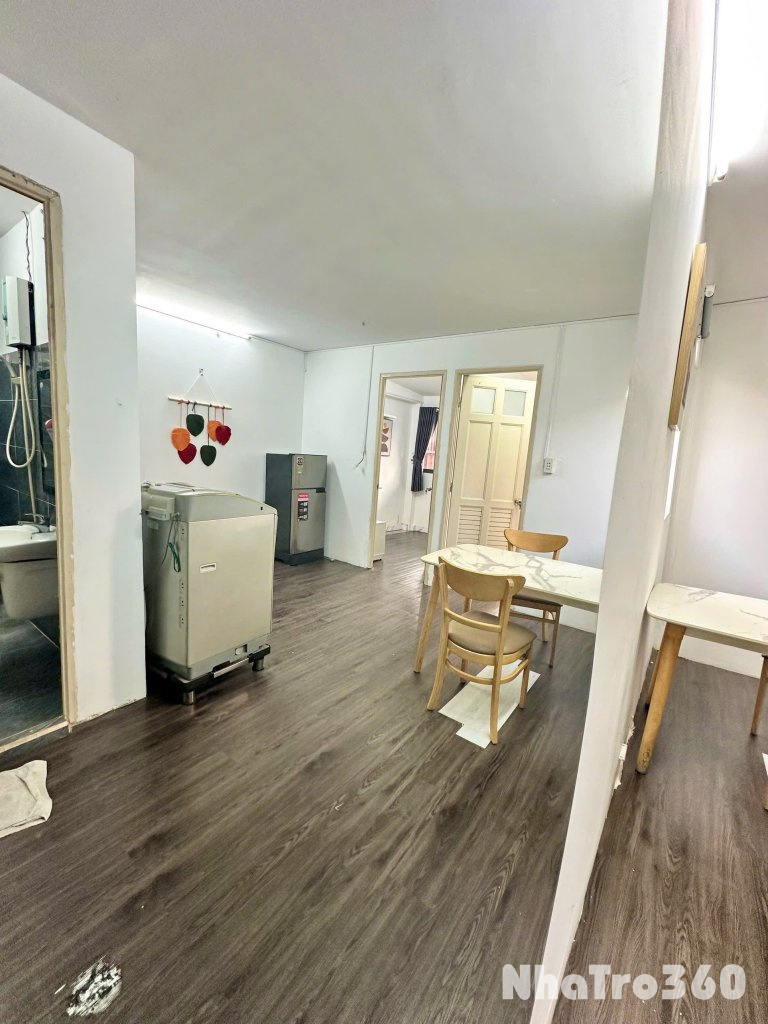 Cho thuê căn hộ 2PN Ban công thoáng Q1 gần cầu Thị Nghè, vòng xoay Điện Biên Phủ