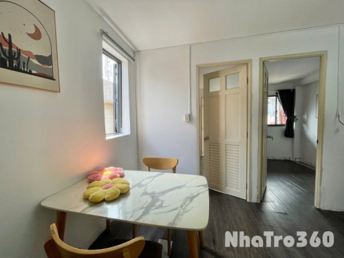 Cho thuê căn hộ 2PN Ban công thoáng Q1 gần cầu Thị Nghè, vòng xoay Điện Biên Phủ