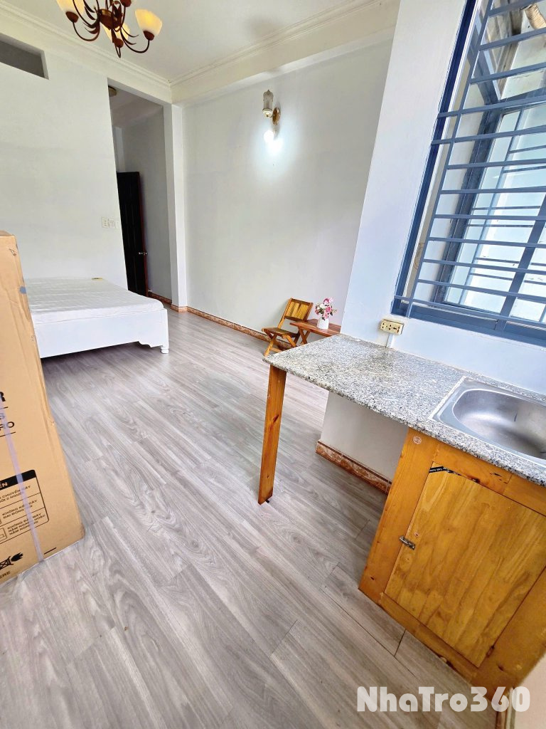 Cho thuê căn hộ Q5, đường Nguyễn Trãi, gần cầu Nguyễn Tri Phương, Đại Học Kinh Tế, Bệnh viện Nhiệt Đới