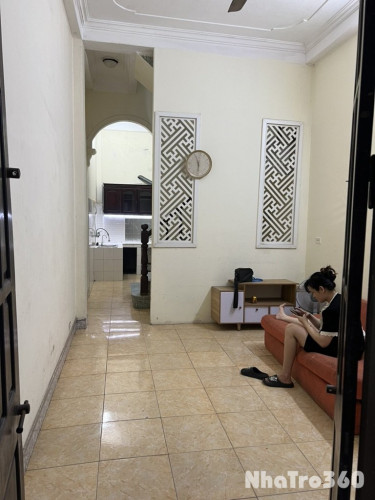 Cho thuê nguyên căn ngõ 649 lĩnh nam