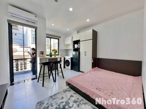 Cho thuê căn hộ Studio Ban công, Máy giặt riêng MỚI 100% Q10 gần công viên Lê Thị Riêng, Viettel Tower
