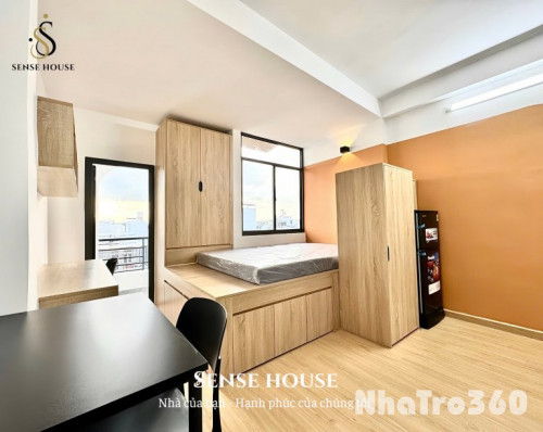 Studio ban công_cửa sổ to_full nội thất dọn liền được ngay Huỳnh Văn Nghệ