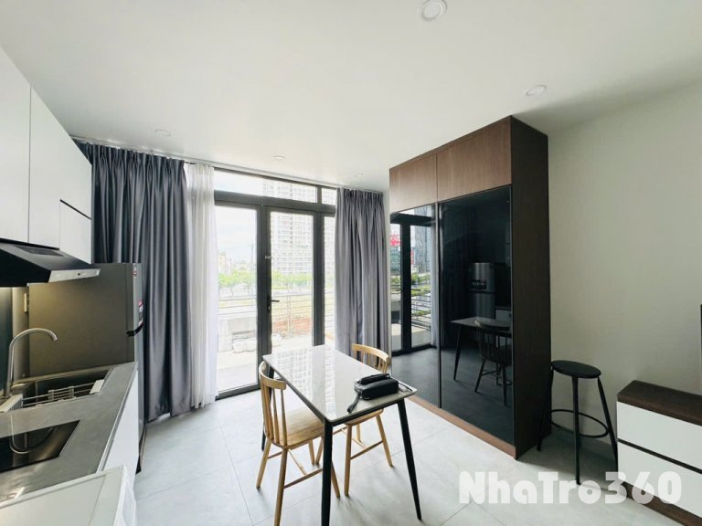 PHÒNG FULL NỘI THẤT NGAY VÕ VĂN KIỆT QUẬN 1