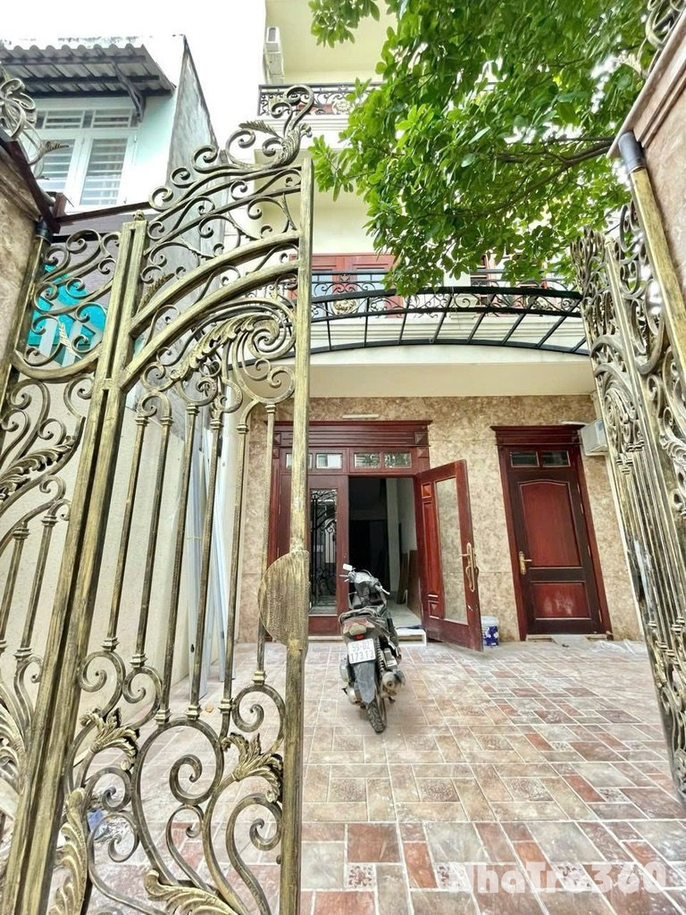 Cho thuê phòng ban công siêu rộng đầy đủ nội thất