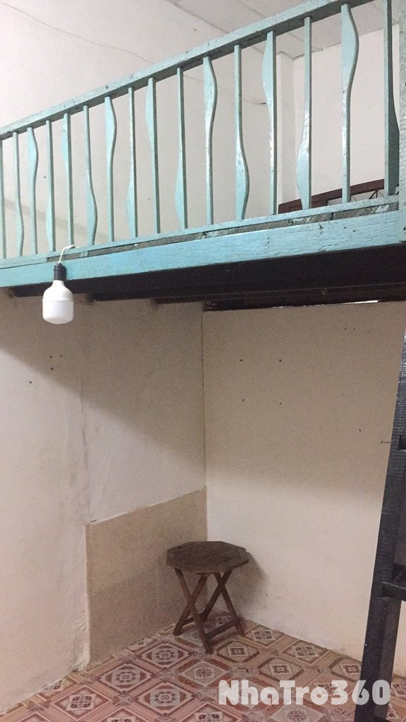 Phòng trọ trệt lối đi riêng , có gác chổ đễ xe ,