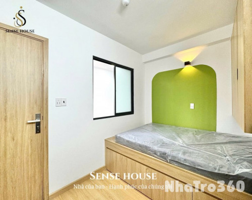 Studio ban công_cửa sổ to_full nội thất dọn liền được ngay Huỳnh Văn Nghệ