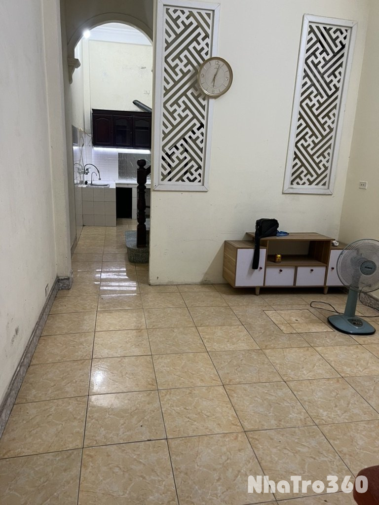 Cho thuê nguyên căn ngõ 649 lĩnh nam