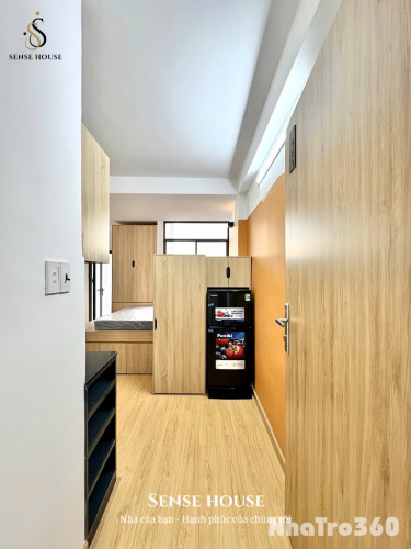Studio ban công_cửa sổ to_full nội thất dọn liền được ngay Huỳnh Văn Nghệ