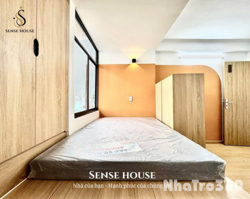 Studio ban công_cửa sổ to_full nội thất dọn liền được ngay Huỳnh Văn Nghệ