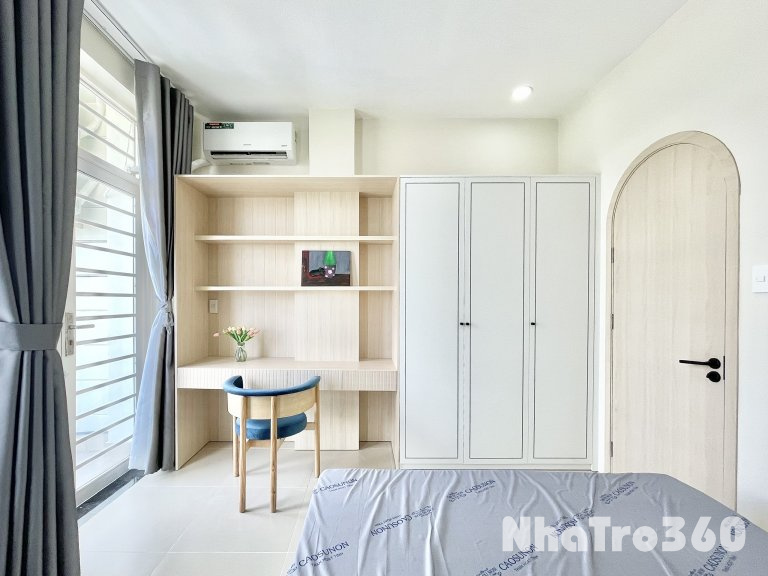 Cho thuê căn hộ 1PN, Q5, đường Phú Hữu, ban công, thang máy, máy giặt riêng