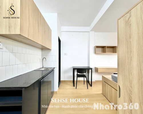 Studio ban công_cửa sổ to_full nội thất dọn liền được ngay Huỳnh Văn Nghệ