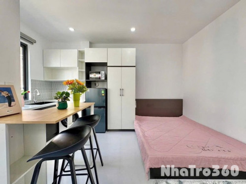 Cho thuê căn hộ Studio Ban công, Máy giặt riêng MỚI 100% Q10 gần công viên Lê Thị Riêng, Viettel Tower