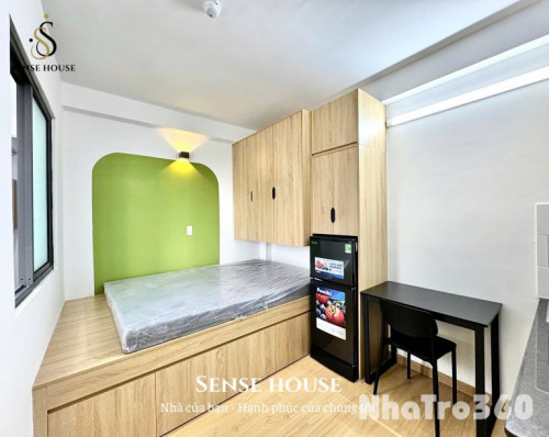 Studio ban công_cửa sổ to_full nội thất dọn liền được ngay Huỳnh Văn Nghệ