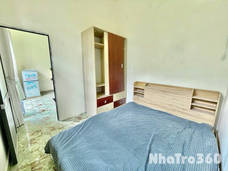 Cho thuê phòng ban công siêu rộng đầy đủ nội thất