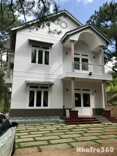 CHO THUÊ VILLA SÂN VƯỜN 5 PHÒNG TOẠ LẠC RỪNG THÔNG PHƯỜNG 8 ĐÀ LẠT GIÁ 25TR