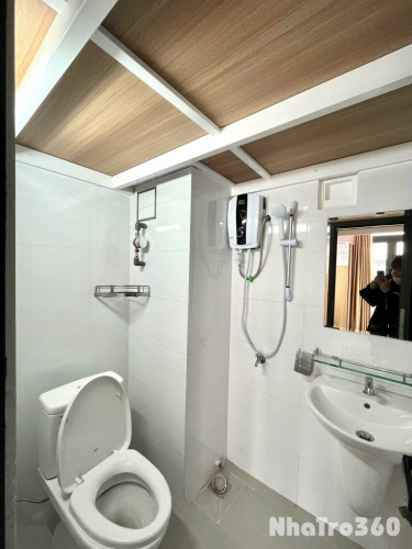 Cho thuê căn hộ Duplex (có gác), Q4, đường Tôn Thất Thuyết, ban công, máy giặt riêng