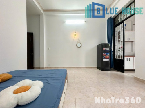 Cho thuê căn hộ đầy đủ nội thất ban công tách bếp