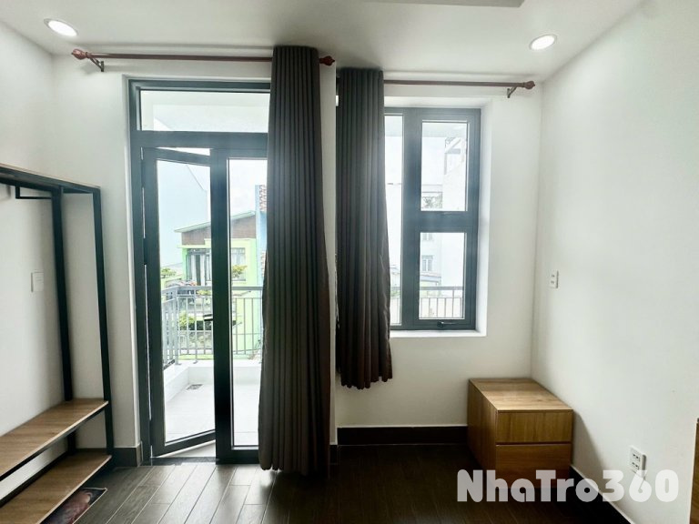 Full nội thất, studio, ban công, giá rẻ