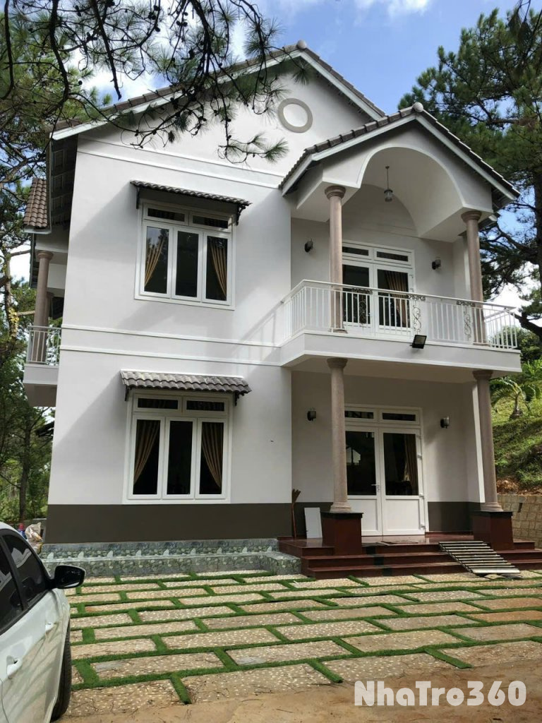CHO THUÊ VILLA SÂN VƯỜN 5 PHÒNG TOẠ LẠC RỪNG THÔNG PHƯỜNG 8 ĐÀ LẠT GIÁ 25TR