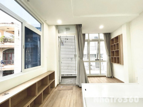 1 Phòng Ngủ Ban Công Full nội giất siêu rộng ngay chợ Phạm Văn Hai