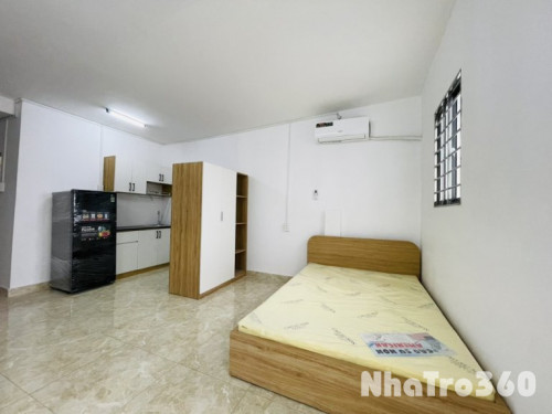 CHDV Nguyễn Cửu Vân Ngã tư Hàng Xanh