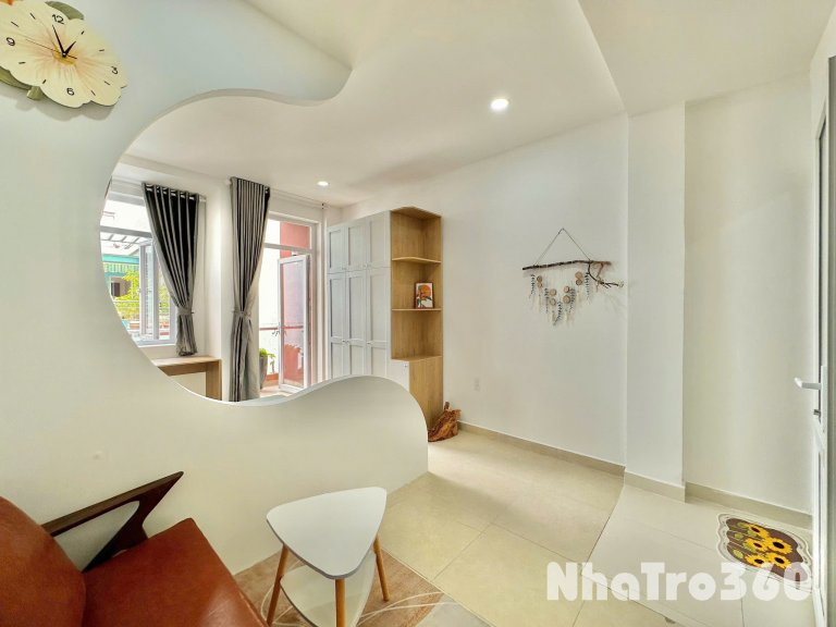 Căn hộ mới xây full nội thất dọn vô liền được ngay sân bay TSN