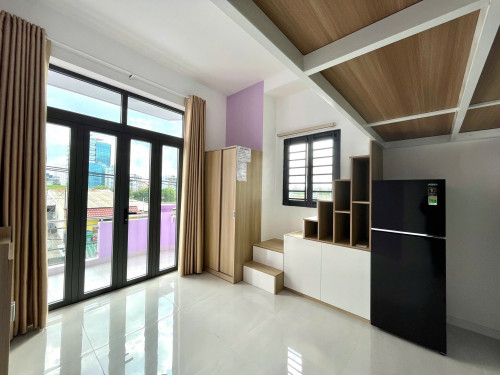 Cho thuê căn hộ Duplex (có gác), Q4, đường Tôn Thất Thuyết, ban công, máy giặt riêng