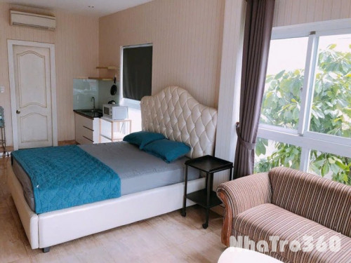 Cho thuê căn hộ Q3, đường Lý Chính Thắng, ban công, thang máy