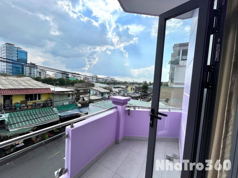 Cho thuê căn hộ Duplex (có gác), Q4, đường Tôn Thất Thuyết, ban công, máy giặt riêng